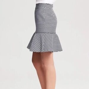 NEW Banana Republic Skirt Women's 12 Black Ivory Woven Flounce Chainlink NWT $89
